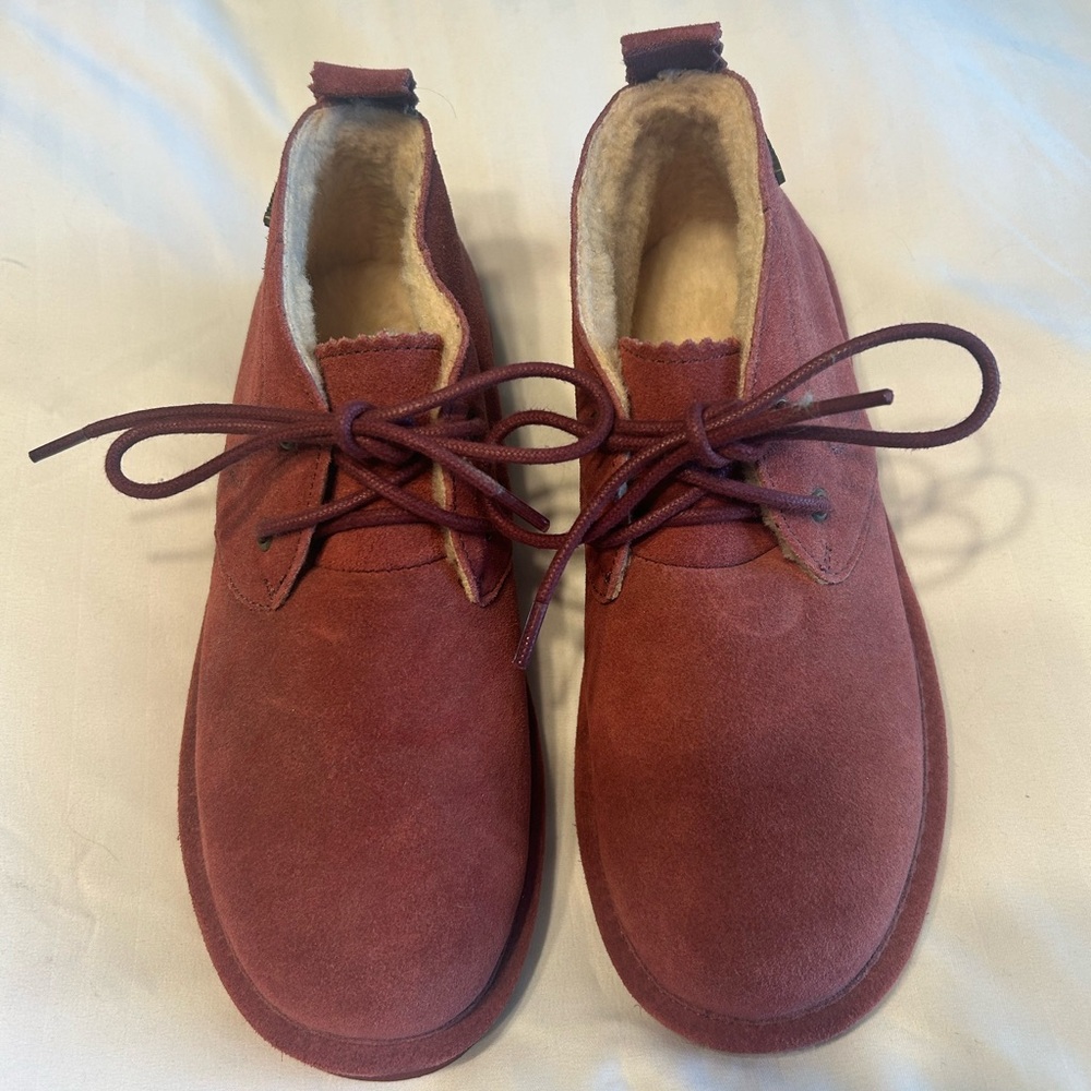 Bear paw boots new never worn size 7